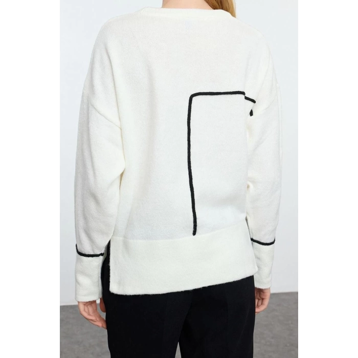 Women Fashion Stylish Crew Neck Standard Sleeve Regular Soft Texture Color Block Knitwear Sweater