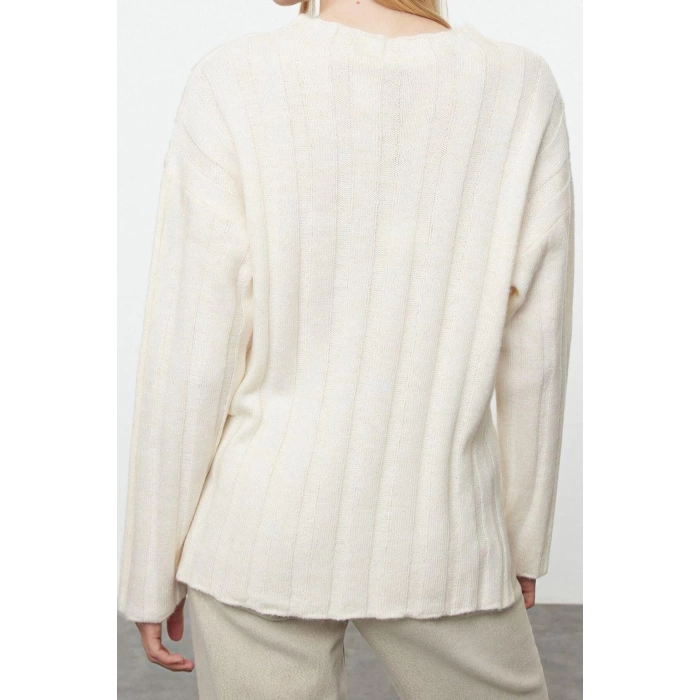 Women Fashion Stylish Stand Collar Standard Sleeve Regular Soft Texture Basic Knitwear Sweater