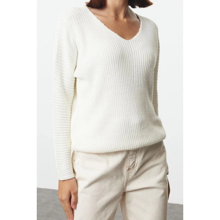 Women Fashion Stylish V Neck Standard Sleeve Regular Wide Pattern Basic Knitwear Sweater