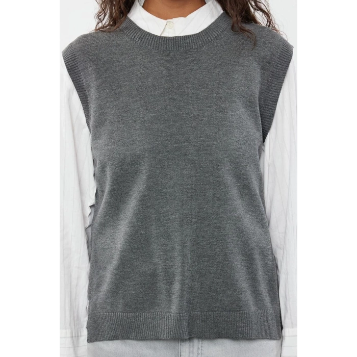 Women Fashion Stylish Crew Neck Standard Sleeve Regular Wide Pattern Knitwear Sweater