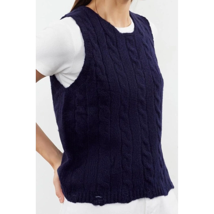 Womens Fashion Stylish Crew Neck Standard Sleeve Regular Soft Textured Knit Detailed Knitwear Sweater