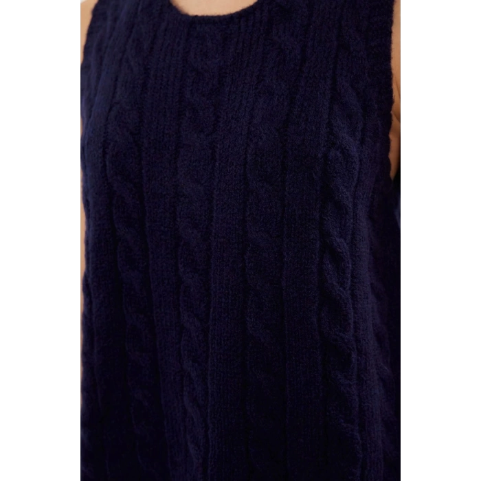 Womens Fashion Stylish Crew Neck Standard Sleeve Regular Soft Textured Knit Detailed Knitwear Sweater