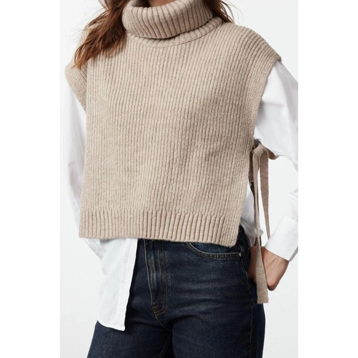 Women Fashion Stylish Turtleneck Regular Sleeve Crop Soft Textured Knitted Sweater