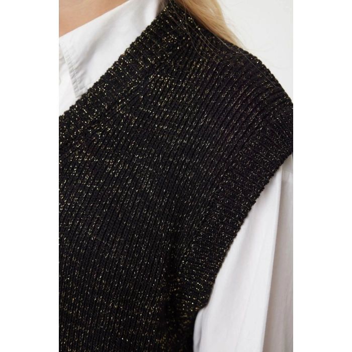 Women Fashion Stylish V Neck Standard Sleeve Regular Knitted Sweater