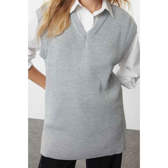Women Fashion Stylish V Neck Standard Sleeve Regular Knitted Sweater