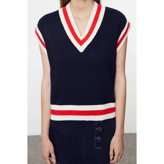 Women Fashion Stylish V Neck Standard Sleeve Regular Knitted Sweater