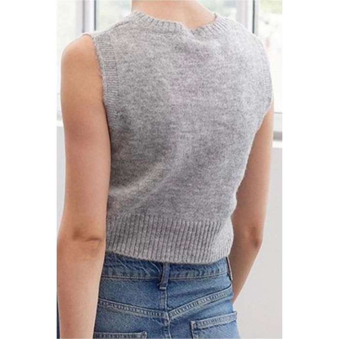 Womens Fashion Stylish V Neck Regular Sleeve Soft Texture Pearl Detailed Knitted Sweater