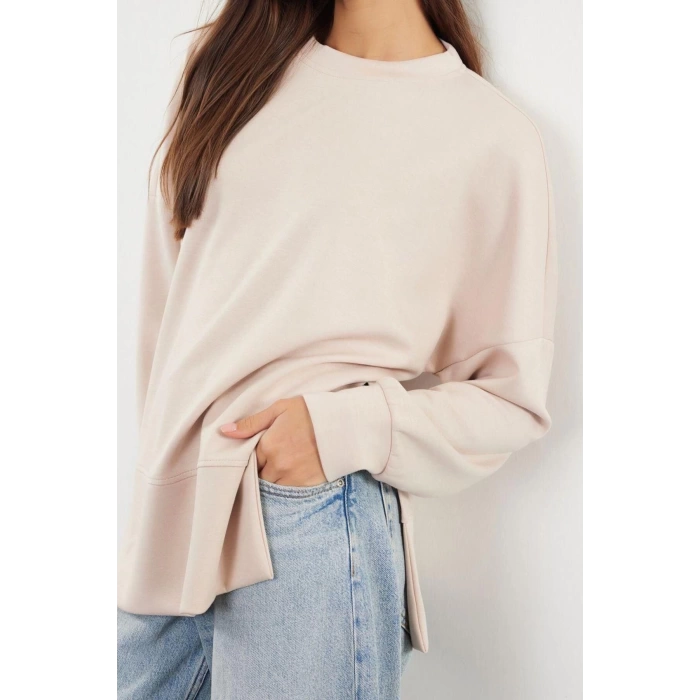 Kadın Moda Şık Bol Bisiklet Yaka Düşük Kol Uzun Geniş Kesim Yırtmaçlı Yumuşak Tuşeli Örme Sweatshirt