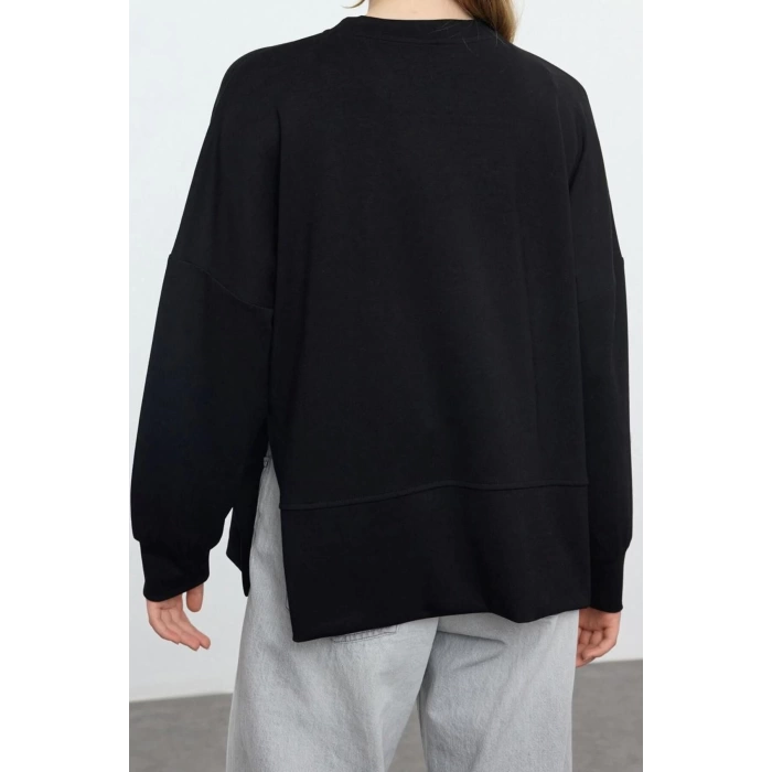 Kadın Moda Şık Bol Bisiklet Yaka Düşük Kol Uzun Geniş Kesim Yırtmaçlı Yumuşak Tuşeli Örme Sweatshirt