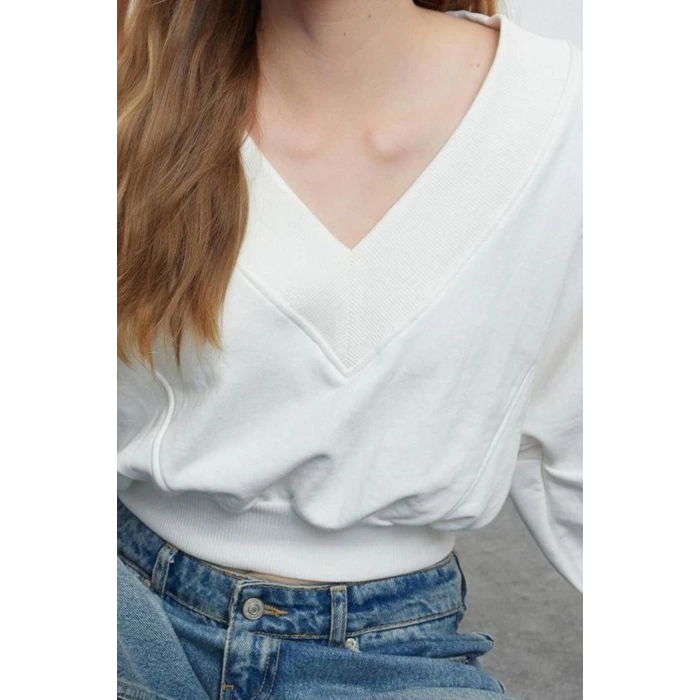 Women Fashion Stylish Relaxed V Neck Low Sleeve Crop Top Casual Fit V Neck Thick Knitted Sweatshirt