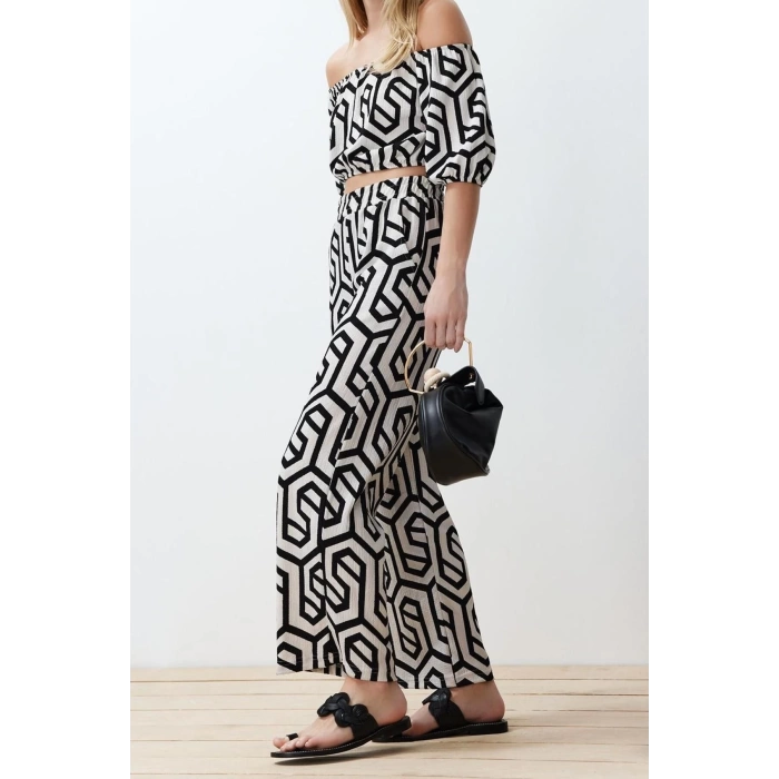 Women Fashion Stylish Wide Leg Long Length Printed Carmen Collar Crop Flexible Knitted Blouse Trousers Bottom-Top Set