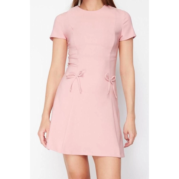 Kadın Moda Şık Mini Boy Bisiklet Yaka Regular Eteği Belden Açılan Fiyonk Detaylı Dokuma Elbise