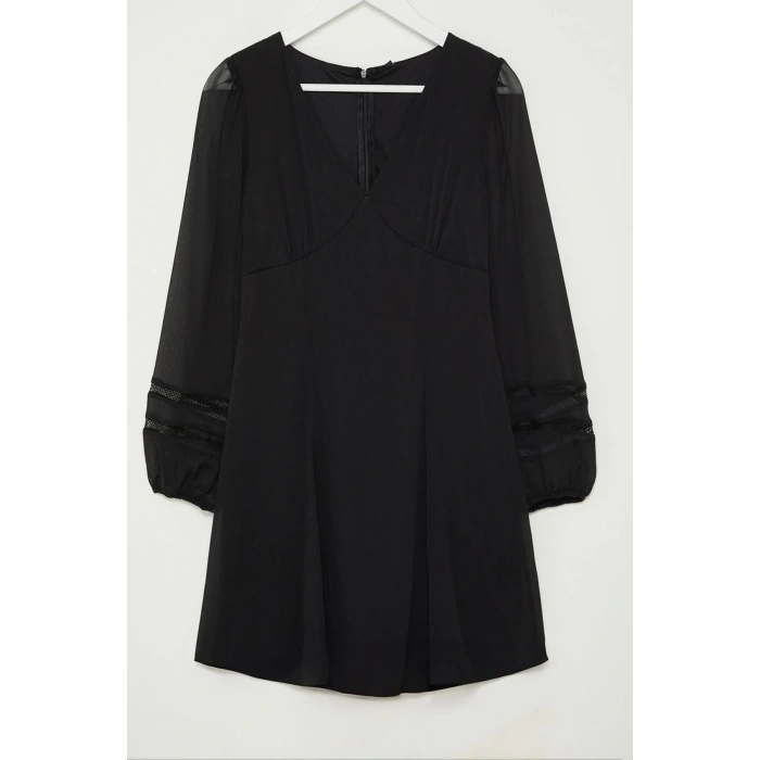 Women Fashion Stylish Mini Length V Neck Regular A Cut Accessory Detailed Chiffon Lined Woven Dress