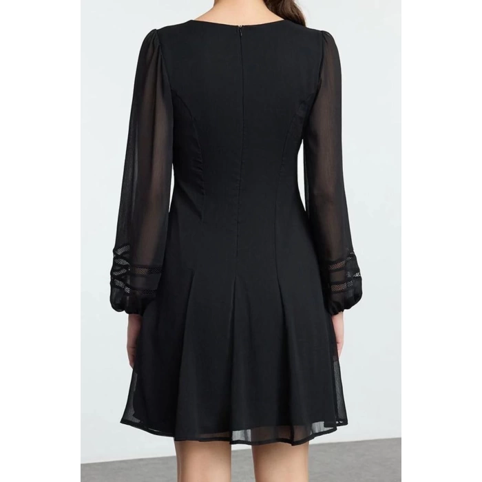 Women Fashion Stylish Mini Length V Neck Regular A Cut Accessory Detailed Chiffon Lined Woven Dress