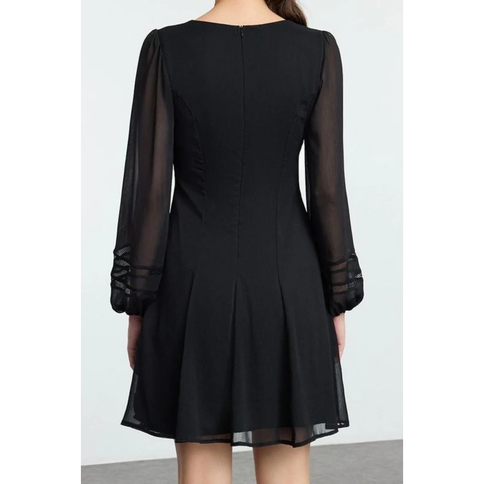 Women Fashion Stylish Mini Length V Neck Regular A Cut Accessory Detailed Chiffon Lined Woven Dress