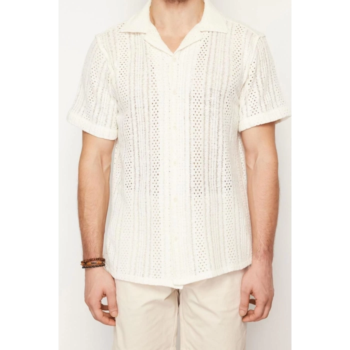 Erkek Moda Kısa Kol Dokuma Ekru Regular Fit Apaş Yaka Triko Görünümlü Gömlek