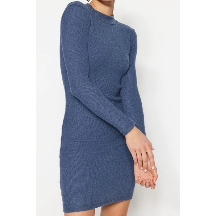 Kadın Moda Şık Mini Boy Dik Yaka Slim Vücuda Oturan Yarım Balıkçı Yaka Fitilli Esnek Örme Elbise