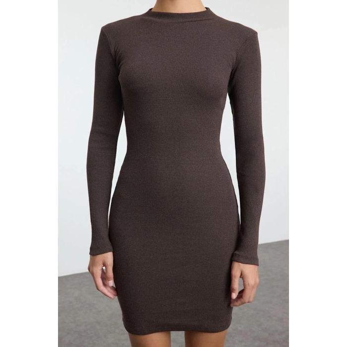 Kadın Moda Şık Mini Boy Dik Yaka Slim Vücuda Oturan Yarım Balıkçı Yaka Fitilli Esnek Örme Elbise