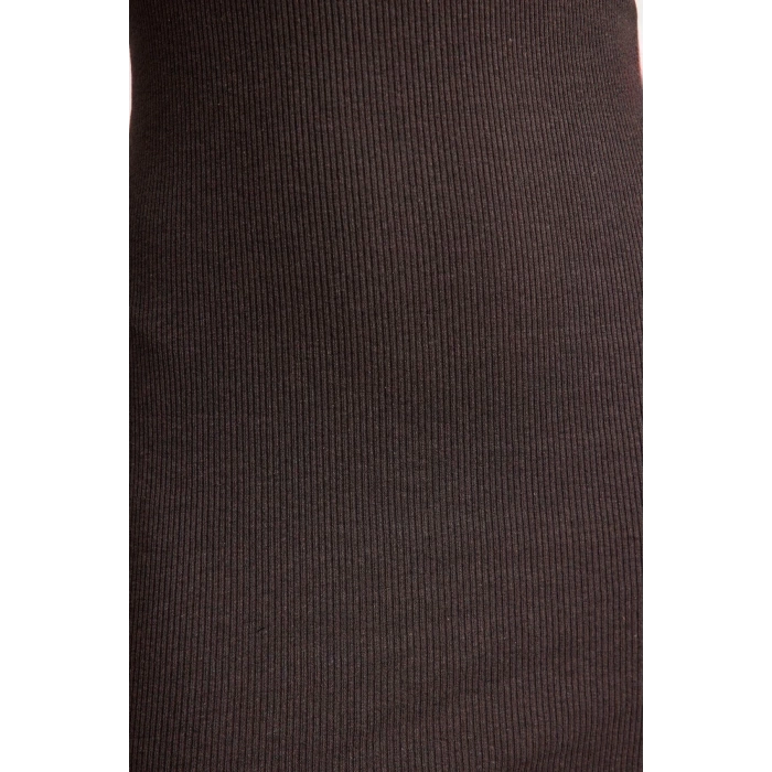 Kadın Moda Şık Mini Boy Dik Yaka Slim Vücuda Oturan Yarım Balıkçı Yaka Fitilli Esnek Örme Elbise