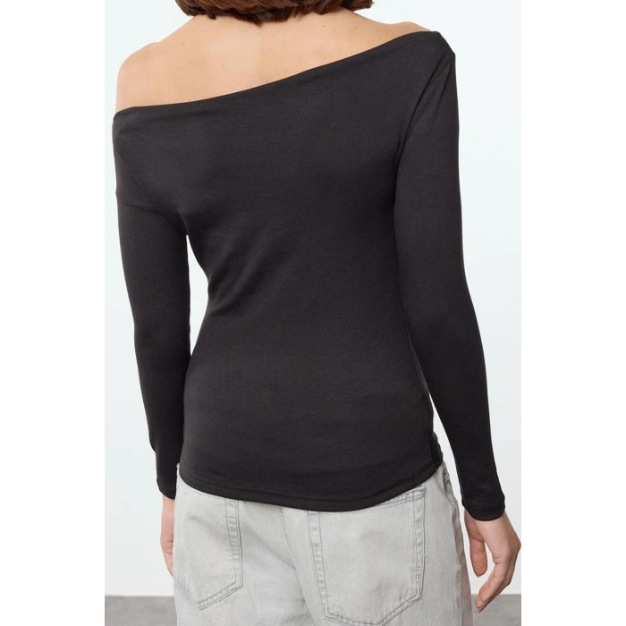 Style Women Soft Touch Soft Fabric Body-fitting Flexible Blouse Regular Knitted Slim Pattern Low Sleeve