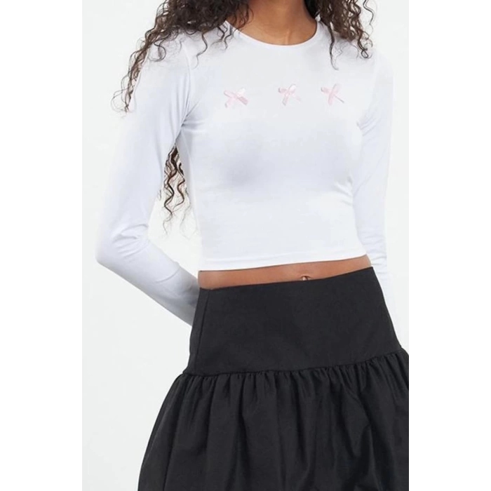 Style Women Bow Detail Short Body-Sit Blouse Crop Knitted Slim Pattern