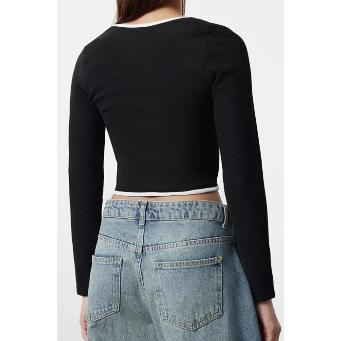 Style Womens Contrast Piping Detailed Fitted Body-Sit Flexible Blouse Standard Knitted Regular Pattern