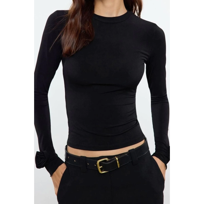 Stil Kadın Gül Detaylı Fitted Vucuda Oturan Kollu Esnek Bluz Regular Örme Slim Kalıp