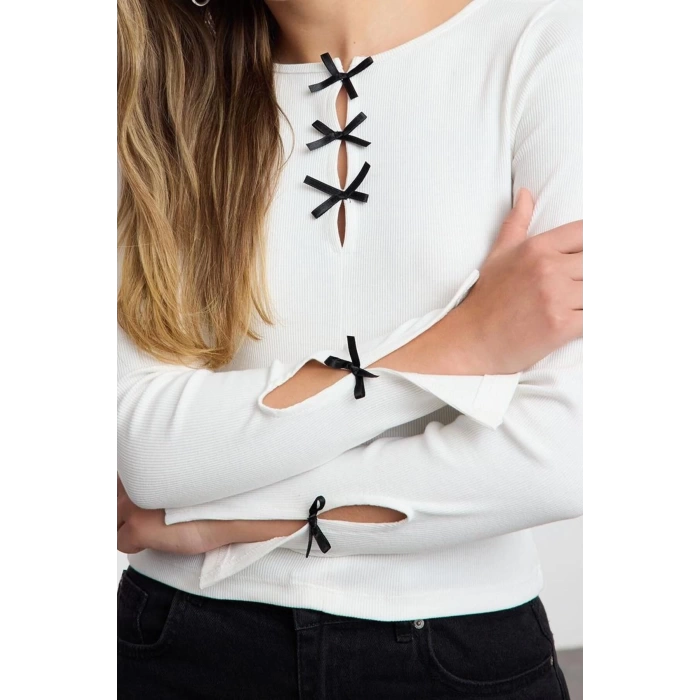 Style Womens Bow and Cut Out Detailed Body-Fitting Blouse Regular Knitted Slim Pattern