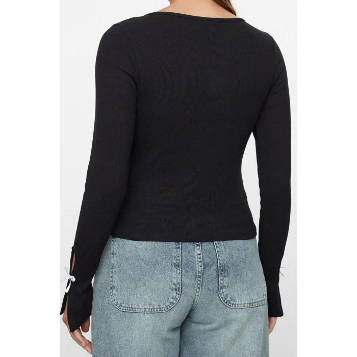 Style Womens Bow and Cut Out Detailed Body-Fitting Blouse Regular Knitted Slim Pattern