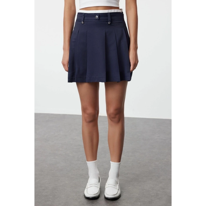 Fashion Regular Plain Pattern Daily Mini Length Double Belt Detail Pleated Mini Woven Skirt
