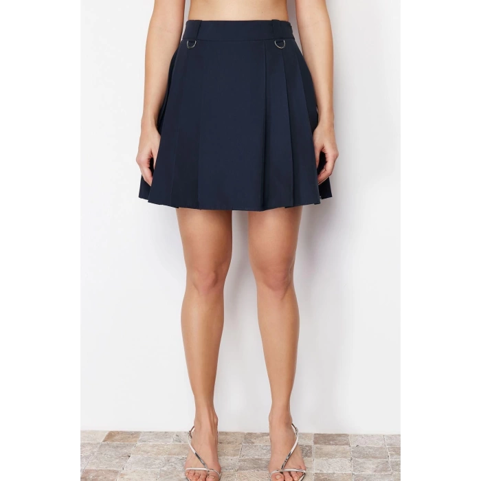 Moda Regular Düz Desen Günlük Mini Boy Pileli Toka Detaylı Mini Dokuma Etek