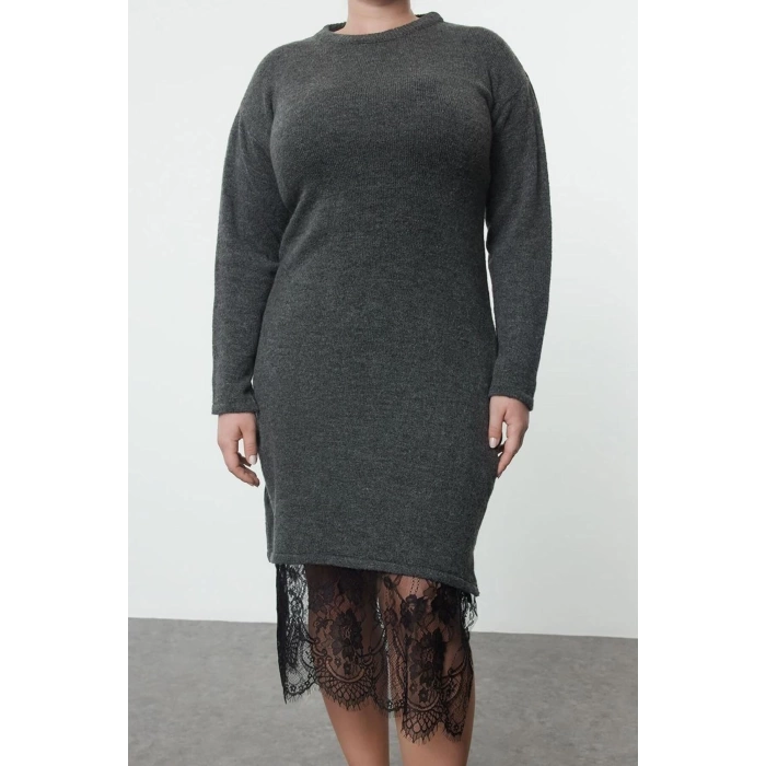 Moda Stil Relaxed Bisiklet Yaka Midi Boy Büyük Beden Etek Ucu Dantelli Triko Elbise