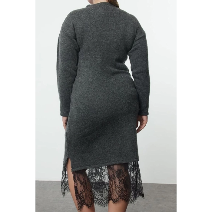 Moda Stil Relaxed Bisiklet Yaka Midi Boy Büyük Beden Etek Ucu Dantelli Triko Elbise