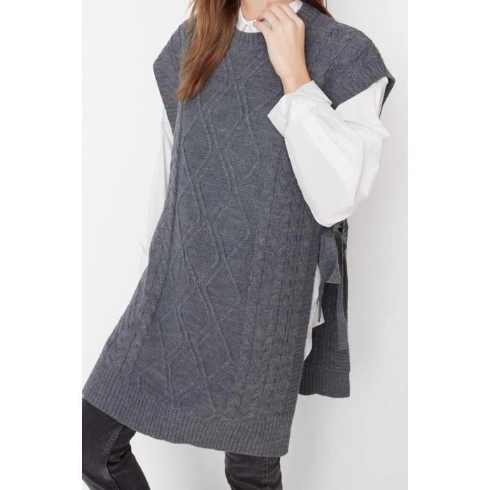 Style Modern Women Midi Low Sleeve Crew Neck Hijab Tied Waist Knitted Sweater