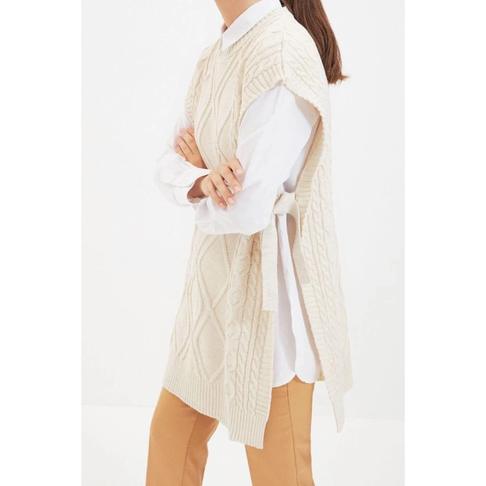 Style Modern Women Midi Low Sleeve Crew Neck Hijab Tied Waist Knitted Sweater