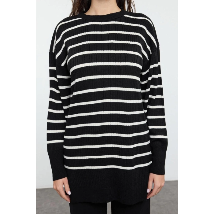 Style Modern Women Low Sleeve Stand Collar Hijab Striped Single Plate Knitwear Sweater