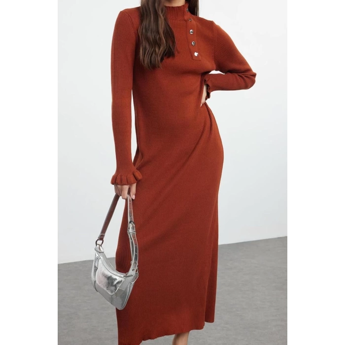 Fashion Style Fitted Crew Neck Maxi Length Hijab Accessory Buttoned Rib Knit Dress