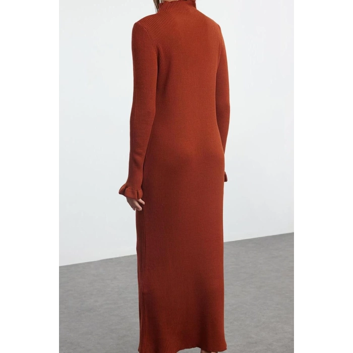Fashion Style Fitted Crew Neck Maxi Length Hijab Accessory Buttoned Rib Knit Dress