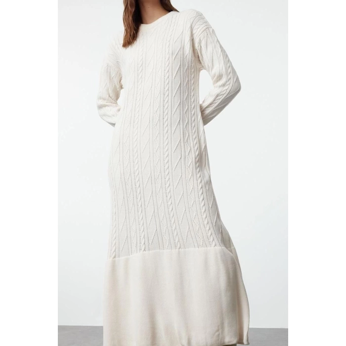 Fashion Style Relaxed Crew Neck Maxi Length Hijab Hair Knitted Patterned Skirt Flounce Knitwear Dress
