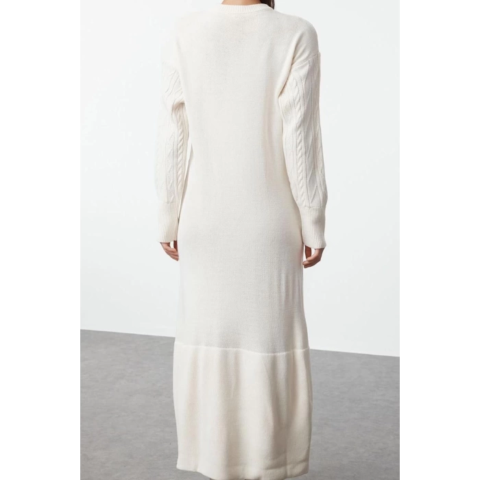 Fashion Style Relaxed Crew Neck Maxi Length Hijab Hair Knitted Patterned Skirt Flounce Knitwear Dress