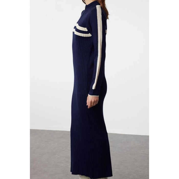 Fashion Style Relaxed Stand Collar Maxi Length Hijab Color Block Ribbed Knitted Sweater Dress