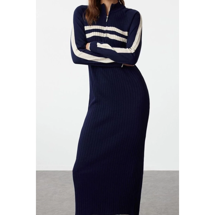 Fashion Style Relaxed Stand Collar Maxi Length Hijab Color Block Ribbed Knitted Sweater Dress