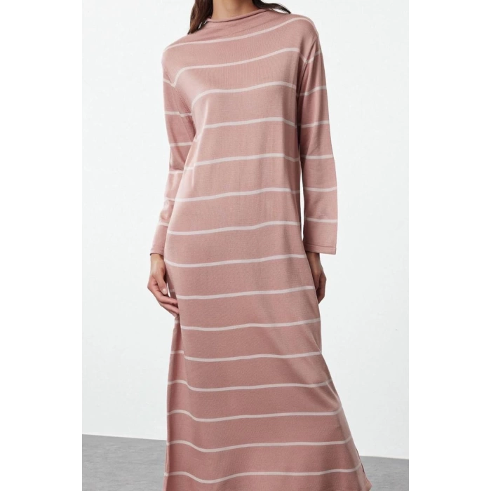 Fashion Style Relaxed Stand Collar Maxi Length Hijab Striped Knit Dress