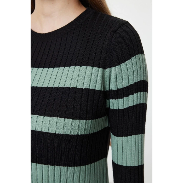 Fashion Style Fitted Crew Neck Maxi Length Hijab Black Color Block Ribbed Knitted Sweater Dress