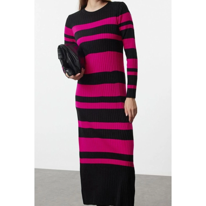 Fashion Style Fitted Crew Neck Maxi Length Hijab Black Color Block Ribbed Knitted Sweater Dress