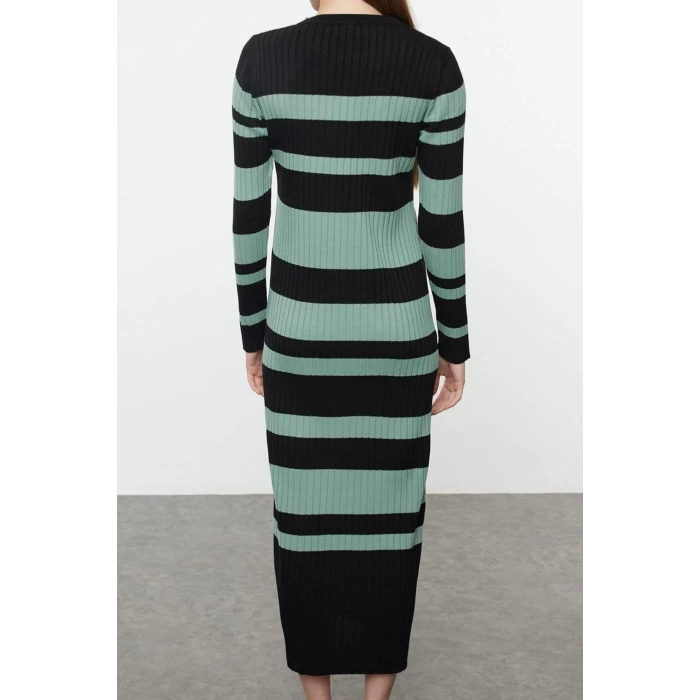 Fashion Style Fitted Crew Neck Maxi Length Hijab Black Color Block Ribbed Knitted Sweater Dress