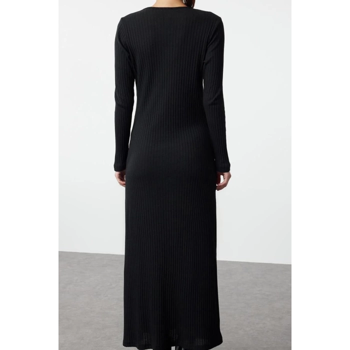 Moda Stil Fitted Bisiklet Yaka Maxi Boy Tesettür Düğme Detaylı Fitilli Örme Elbise