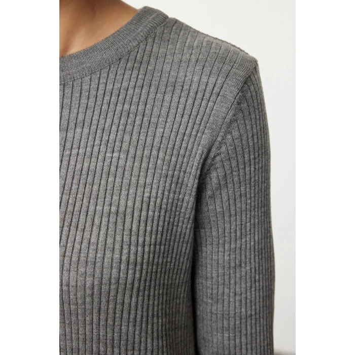 Fashion Style Fitted Crew Neck Maxi Length Hijab Gray Button Detailed Knit Dress