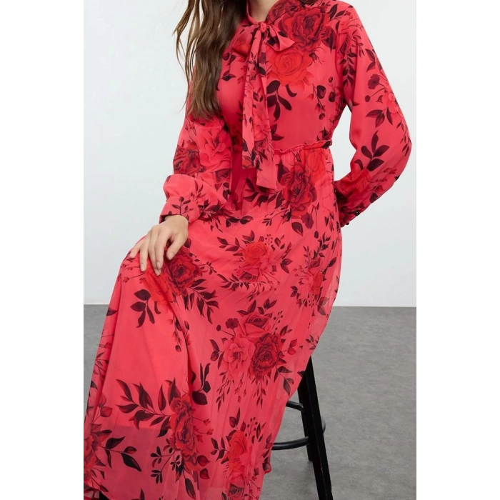 Moda Regular Boyundan Bağlamalı Maxi Boy Tesettür Çiçek Desenli Astarlı Piliseli Şifon Dokuma Elbise