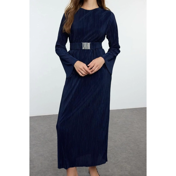 Fashion Style Regular Crew Neck Maxi Length Hijab Pleated Belt Detailed Knitted Dress